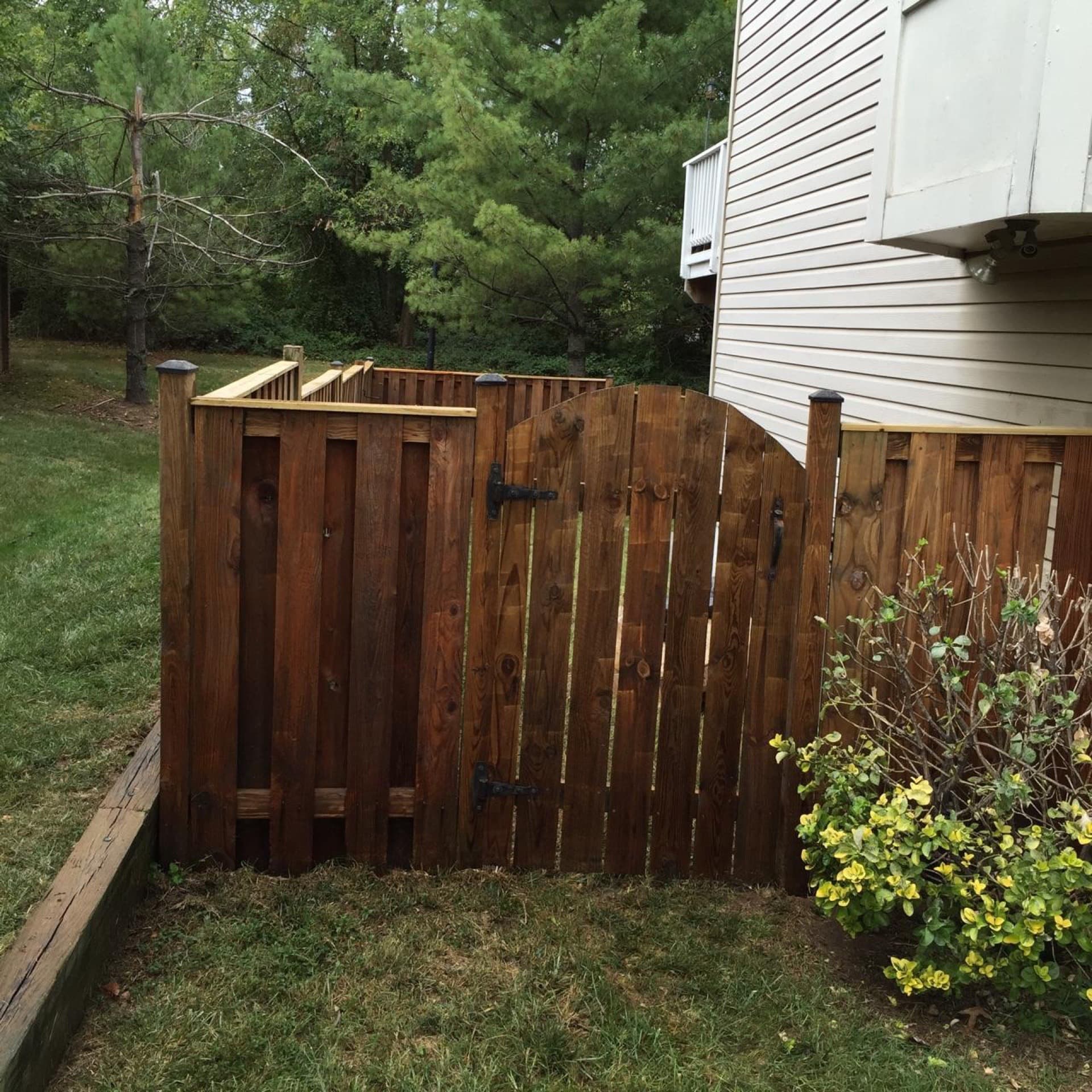 Outdoor deck and fence — Alexandria, VA