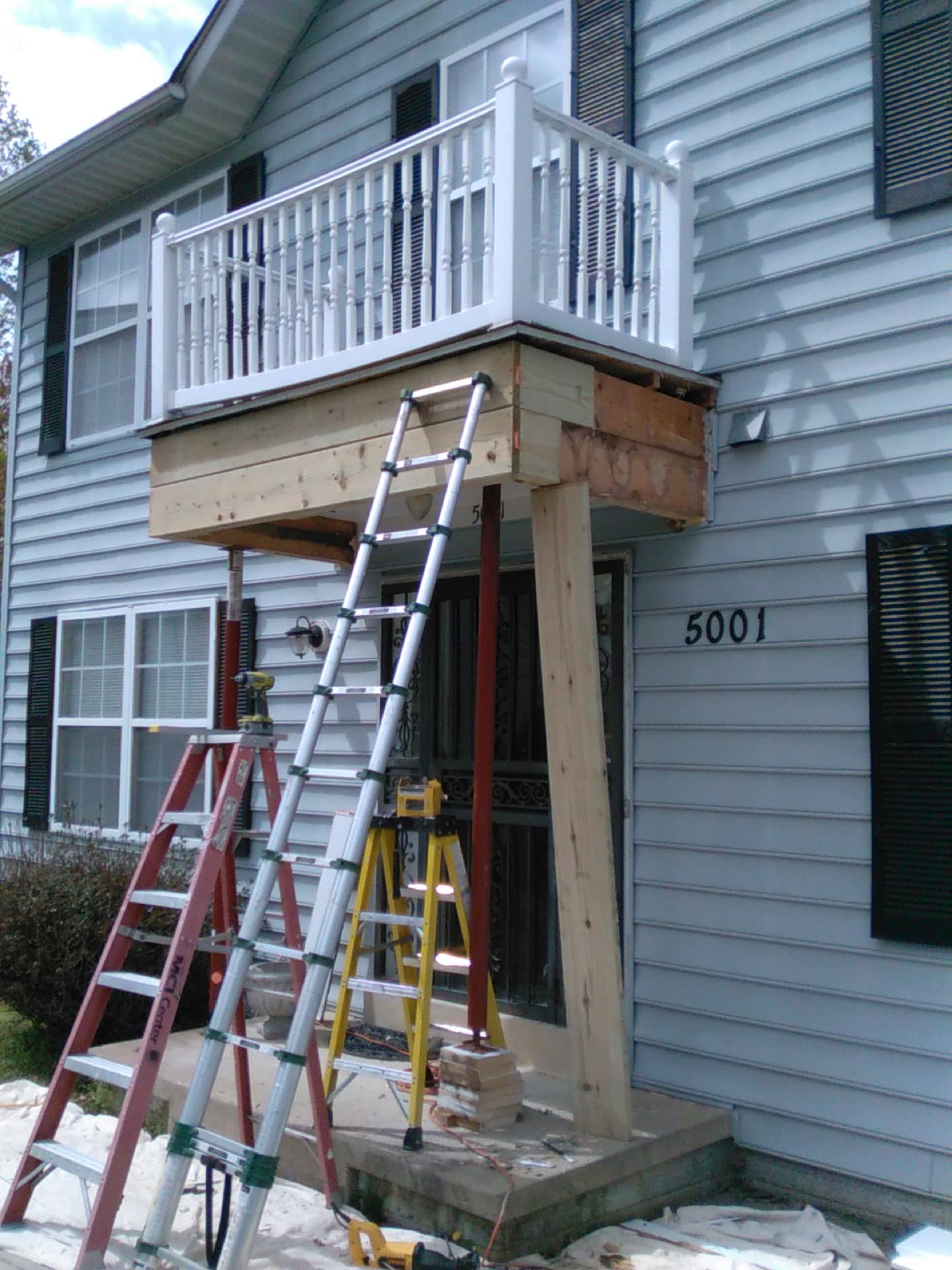 Porch addition by Expert Handyman