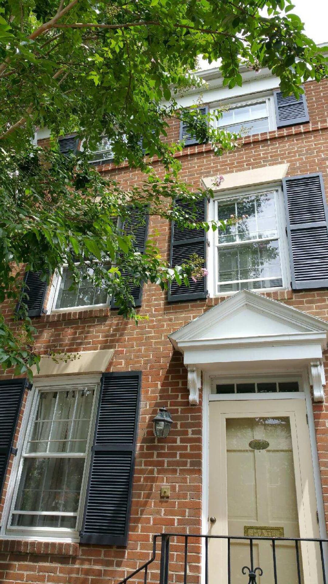 Exterior services by Expert Handyman